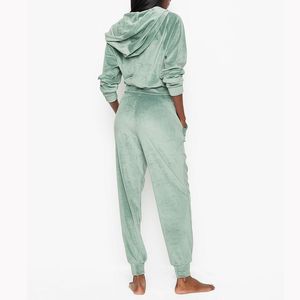 Custom Velour Lady Tracksuit for <b>Women</b> Crop Top Hoodie <b>Velvet</b> <b>Jogger</b> Set Zipper Track Suit Weatsuit Set 2 Piece set - Product Image 4