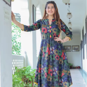 Kurta Anarkali en coton, tissu doux et confortable, tenue ethnique élégante, conçue pour un usage quotidien, offrant un style traditionnel indien. - Product Image 1