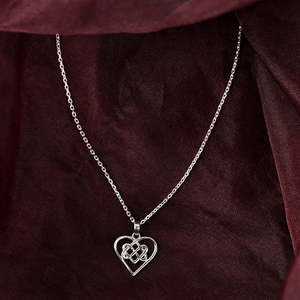 Collar con Colgante de Corazón Chapado en Platino y Rodio con Zirconia y Detalles en Oro Rosa - Product Image 2