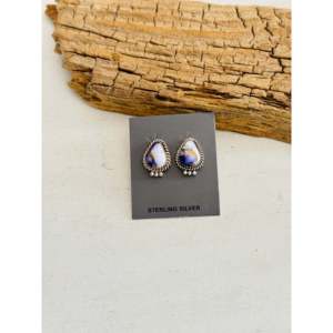 Boucles d'oreilles clous Trish Largo Purple Mohave en composite et argent sterling, forme goutte d'eau avec technologie d'incrustation à sertissage clos - Product Image 1