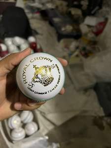 Pelota de críquet de cuero blanco duradero, estructura de 4 piezas, logotipo personalizado, pelota de partido y práctica, precio de fábrica - Product Image 5