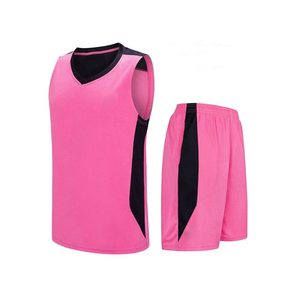 Ensemble d'uniformes de basketball personnalisable 2026, léger, 100 % polyester, séchage rapide, avec logo imprimé par transfert thermique et service de nom de joueur - Product Image 6