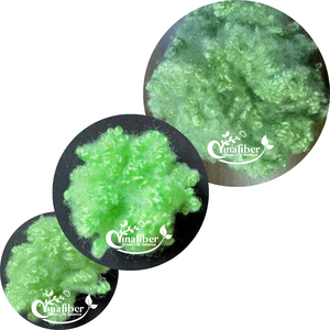 Fibra cortada de poliéster reciclada de bajo precio 100% copos de PET grado verde HCS para textiles para el hogar juguetes suaves edredón Material de relleno - Product Image 5