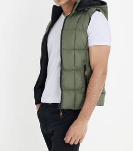 Vente en gros Bomber épais à capuche matelassé en toile imperméable et respirant pour l'hiver blouson sans manches pour hommes - Product Image 6