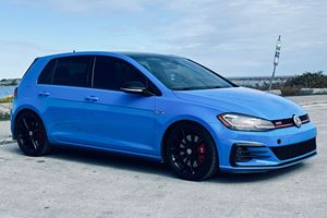Volkswagen GTI Autobahn 2021 Usado, Transmisión Manual de 6 Velocidades, Motor Turbo de 4 Cilindros, Color Azul Cornflower, con Algunas Modificaciones - Product Image 2