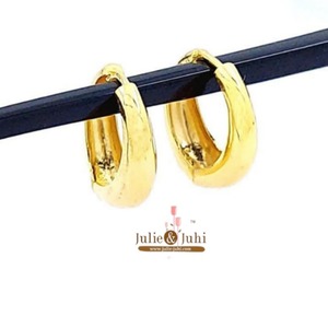 Elegante Pendiente de Oro Puro de 22K para Mujer con Acabado Mate Suave Diseñado para Amantes del Estilo Minimalista que Buscan Joyería de Primera Calidad - Product Image 1