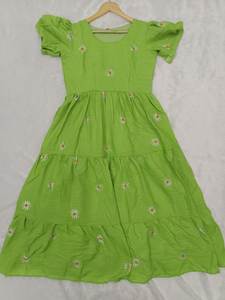 ชุดเดรสผ้าคอตตอนพิมพ์ลาย Georgette สำหรับผู้หญิงชุดเดรสชิ้นเดียวแขนแฟนซีผ้าไหมสไตล์อินเดียสำหรับงานแต่งงานสำหรับผู้ใหญ่ - Product Image 4