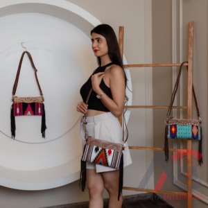 Nouveau Western élégant sellé couverture en cuir usiné sacs à bandoulière en cuir aztèque de haute qualité sacs à bandoulière Vintage Multi couleur sacs - Product Image 2