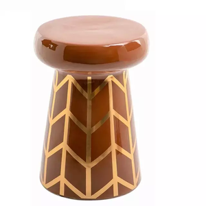 Muebles de estilo para sala de estar, patas de metal plateadas, redondas y modernas - Product Image 1