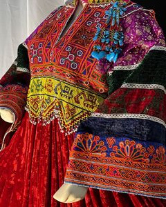 Robe de fête et de mariage afghan en velours afghan fait à la main traditionnel brodé pour femmes robe de taille personnalisée pour femmes à vendre 105 - Product Image 1