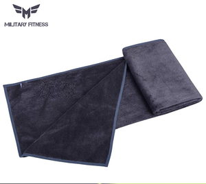 Toalla de gimnasio de microfibra con logotipo personalizado para hombres y mujeres - Product Image 2