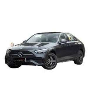 Mercedes Serie CL, Potente Coupé de Lujo con Motor V8 en Venta - Product Image 3