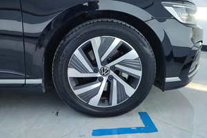 Voitures d'occasion très propres, modèle Magotan PHEV 2020, finition luxe, à vendre - Product Image 6