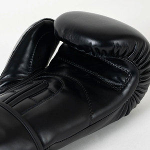 Gants de boxe légers avec rembourrage équilibré et mouvement facile, forme confortable et prêts pour l'entraînement - Product Image 6