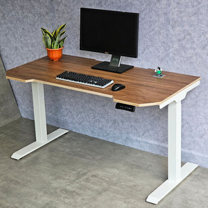 Escritorio de Juegos Moderno de Lujo en Madera, 140x70cm, Superficie de Carbono, Altura Ajustable Eléctricamente GD68074 - Product Image 2