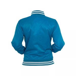 Chaqueta de béisbol Bomber de satén de lona con cuello mandarín y estampado personalizado para mujer, ropa de calle de invierno de alta calidad con frente bordado - Product Image 3
