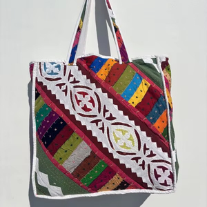 Bolso de compras acolchado de algodón para mujer, diseño de retales de patrón personalizado para uso diario, viaje y Regalo perfecto - Product Image 1