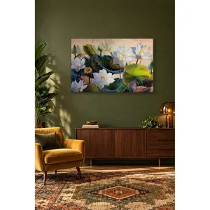 Impression sur toile de fleurs de lys d'eau blanches sur fond beige Fida - Product Image 4