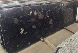 กระเบื้องแกรนิตแผ่นใหญ่สีดำดีไซน์ทันสมัย ผิวขัดเงา ผิวเผา ผิวขัดด้าน สำหรับใช้งานภายนอกโรงแรม ขนาดสั่งทำได้ พร้อมลวดลาย - Product Image 3