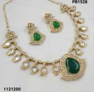 Conjunto de collar de perlas de Gargantilla Kundan y piedra dorada de Kundan tradicional de lujo indio con conjunto de pendientes a juego y conjunto de joyería para niña - Product Image 3