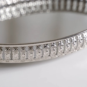 2025 Bandejas de espejo ovaladas de Metal de diseñador de lujo moderno Perfume decorativo para el hogar, tocador y bandejas decorativas para el hogar - Product Image 5