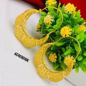 Pendientes de un gramo chapados en oro con nuevo diseño lindo patrón floral de latón para fiestas en línea comprar en la India - Product Image 3