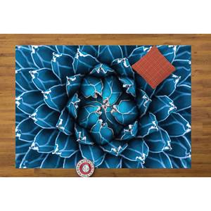 Alfombra con Acentos Florales: Patrón de Flores Azules, Alfombra Impresa para Entrada o Pasillo, Alfombra Delgada No Tejida - Product Image 2