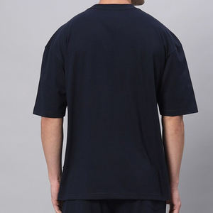 Conjunto de camiseta y pantalones cortos de verano para hombre con logo personalizado, conjunto de dos piezas transpirable de algodón y poliéster. - Product Image 4