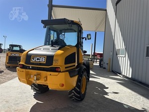 Chargeuse compacte sur pneus JCB 409 AGRI 2025 avec garantie de plus de 5 ans - Product Image 3