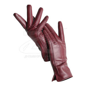 ถุงมือหนังระบายอากาศได้ดี สวมใส่สบาย เป็นมิตรกับสิ่งแวดล้อม ทนทาน พร้อมโลโก้สั่งทำพิเศษ ลดราคาช่วงฤดูหนาว MOQ ต่ำ เหมาะสำหรับกิจกรรมกลางแจ้งและสวมใส่ในชีวิตประจำวัน Zapleap - Product Image 1