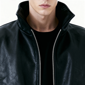 Veste en cuir pour homme en gros avec col montant, logo frontal, respirante, imperméable, coupe-vent, chaude pour l'hiver, couleurs et tailles personnalisées - Product Image 4