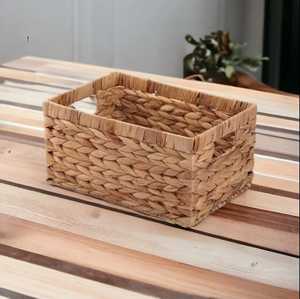 Vente en gros corbeille rectangulaire en osier faite à la main jonc de mer jacinthe d'eau tissé boîte de rangement panier divers bain cosmétique porte-serviettes - Product Image 6