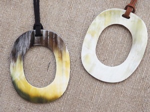 Collar con Colgante de Cuerno de Búfalo, Joyería Tribal Natural y Sostenible para Mujer, Alta Calidad - Product Image 6