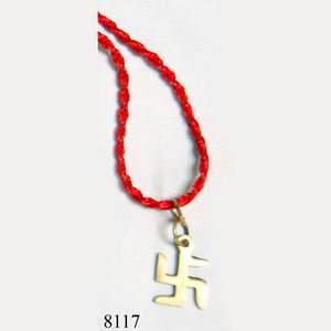 Porte-clés en laiton nautique design pour une organisation élégante des clés, avec des détails d'inspiration maritime et du laiton massif - Product Image 6