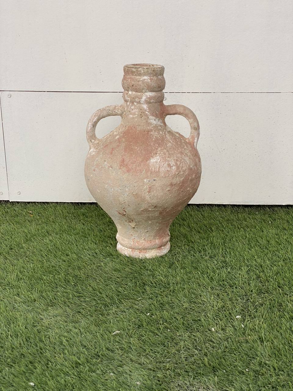 Ancient pottery as picture