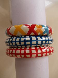 Bracelet tendance multicolore artisanal de style vintage avec un fini poli antique et un motif naturel - Product Image 2