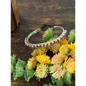 Bracelet manchette tendance en huître rouge épineuse et argent sterling de Sheila Tso - Product Image 5