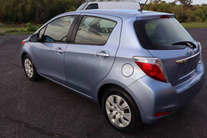 Usado 2014 para Yaris 5 Puertas LE OEM Origen Estadounidense 1 Año de Garantía - Product Image 2