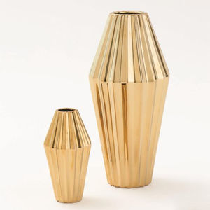 Vase à fleurs en métal nacré avec design élégant en aluminium, parfait pour les articles d'hôtel et la décoration intérieure élégante - Product Image 5