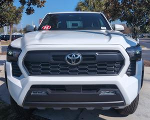 รถกระบะโตโยต้า ทาโคมา ปี 2025 มือสอง ขับเคลื่อน 4 ล้อ รุ่น TRD Off Road Hybrid FWD - Product Image 2