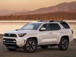 Véhicules d'occasion importés Toyota 4Runner 2025 TRD Sport, voitures à essence en bon état, prêtes à être expédiées - Product Image 5