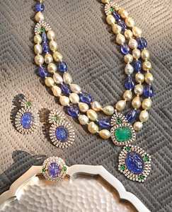 Conjunto de collar de fiesta de boda clásico de circón de latón chapado en oro hecho a mano de lujo de 24 quilates, elegante y elegante para uso diario - Product Image 2