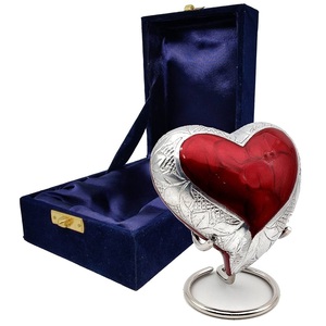 Urne de crémation de souvenir d'urne de coeur de vente chaude pour les cendres d'animal de compagnie humaines urne gravée en forme de coeur - Product Image 1