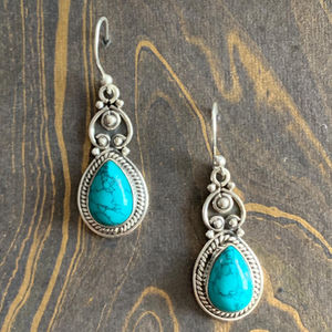 Boucles d'oreilles pendantes turquoise tendance 6,4 grammes - Product Image 1