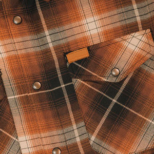 Chemise en flanelle classique pour homme, design à double boutonnage, tissu doux et durable pour un port décontracté en extérieur, offrant un confort chaud et durable - Product Image 6