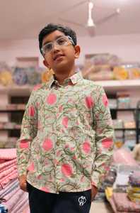 Vente en gros de chemise de soirée semi-formelle en coton pur pour garçons toile décontractée douce et confortable pour les mariages anniversaires pique-niques - Product Image 4