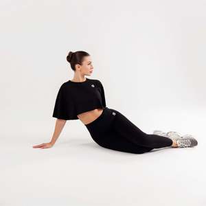 เสื้อยืดออกกำลังกายเอนดูรา โมชั่นสีดำ ดีไซน์ระบายอากาศได้ดี - Product Image 5