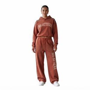 Conjunto de Sudadera con Capucha y Pantalones Deportivos para Mujer, Color Rojo Óxido, Lavado Ácido, Algodón y Felpa, Ropa Deportiva Urbana, Venta al Por Mayor OEM - Product Image 1