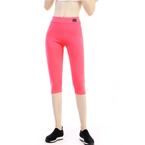 Leggings Capri de fitness personnalisés de haute qualité pour femmes motif solide vêtements de sport d'entraînement taille moyenne pour le sport et le yoga - Product Image 5