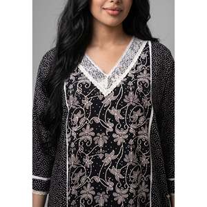 Evolove X Farasha Robe de nuit longue évasée en coton à col rond pour femme, manches 3/4, séchage rapide, douce et confortable - Product Image 6